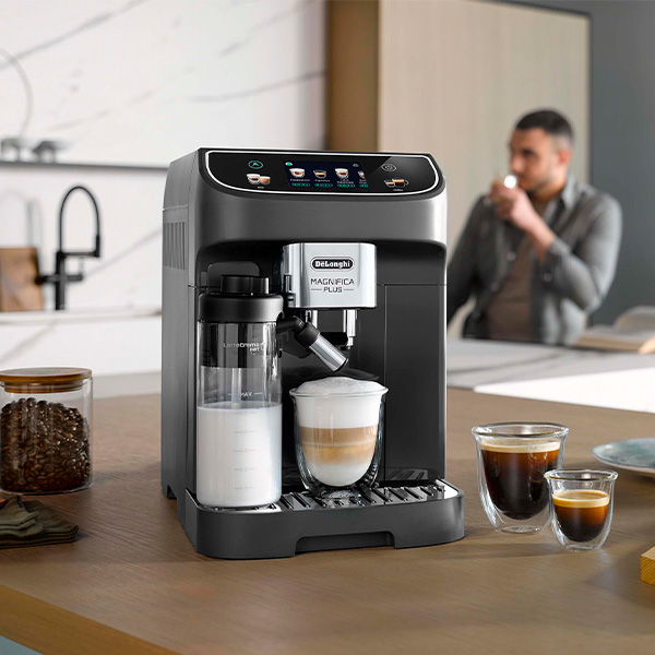 De'Longhi Magnifica Plus ECAM320.61.G Automatic Coffee Machine - Hero