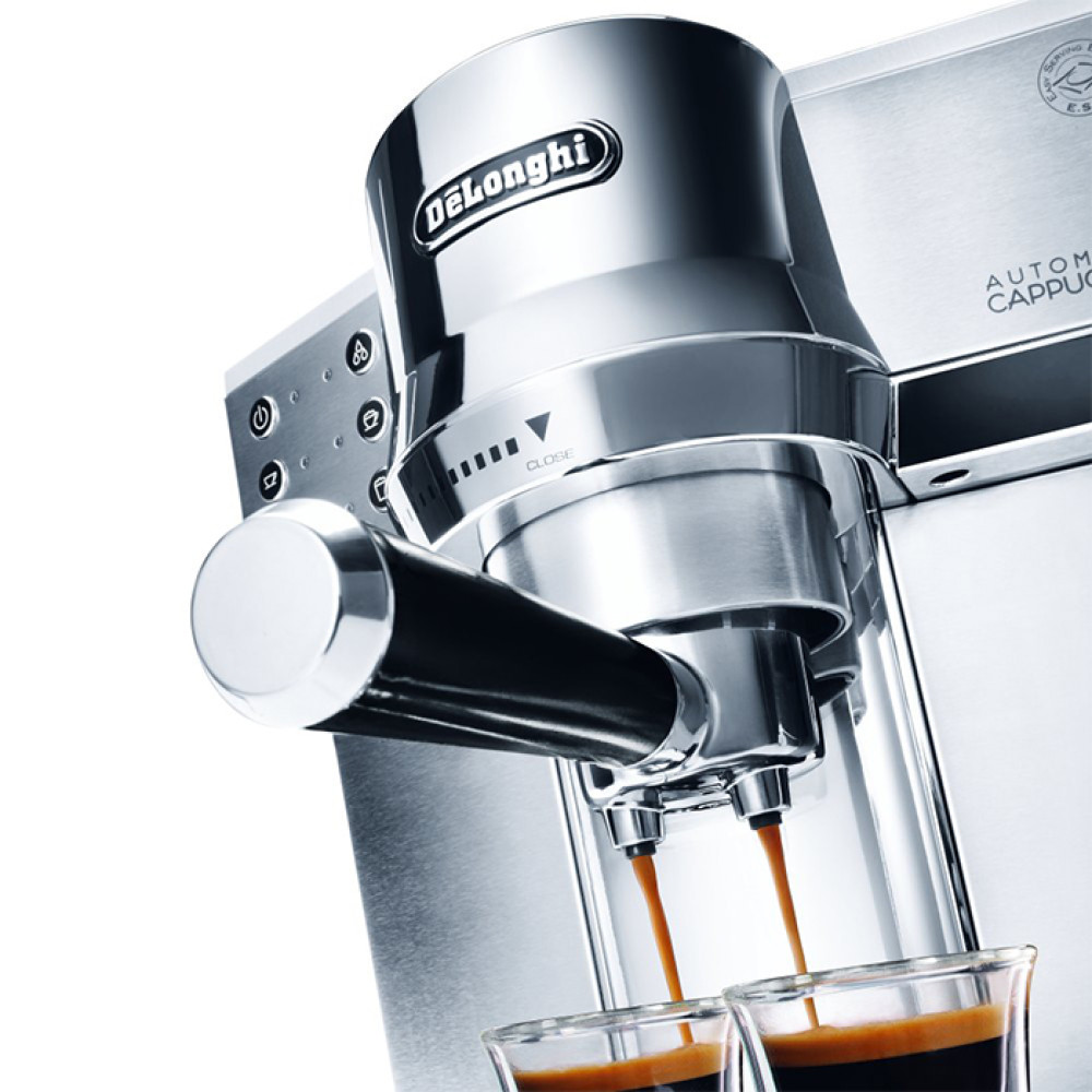De’Longhi EC850.M Pump Espresso and Cappuccino Machine - Lifestyle